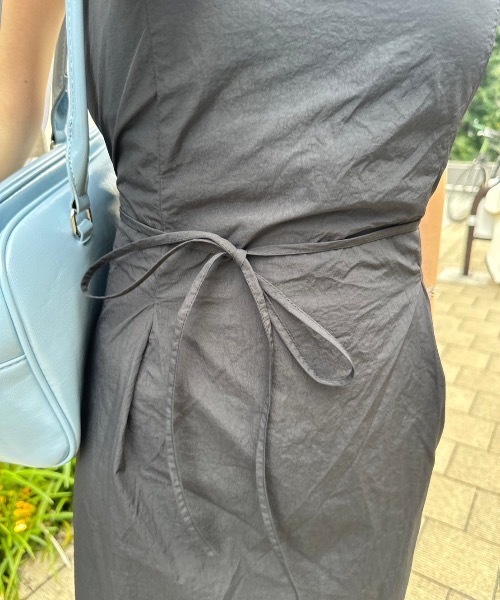 nemne store(ネンネストア)の「《Delfy》ナイロンバックシャンワンピース(ワンピース・レディース・ライトブルー/ブラック・MEDIUM/SMALL)」の8枚目の写真