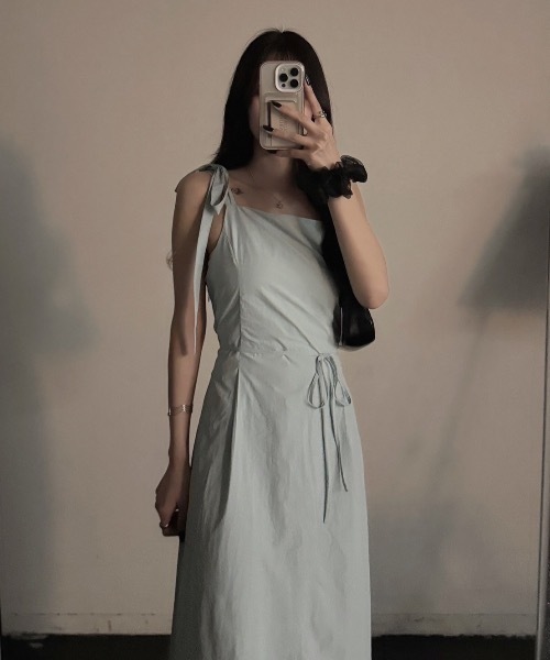 nemne store(ネンネストア)の「《Delfy》ナイロンバックシャンワンピース(ワンピース・レディース・ライトブルー/ブラック・MEDIUM/SMALL)」の16枚目の写真