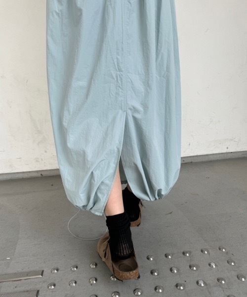 nemne store(ネンネストア)の「《Delfy》ナイロンバックシャンワンピース(ワンピース・レディース・ライトブルー/ブラック・MEDIUM/SMALL)」の19枚目の写真