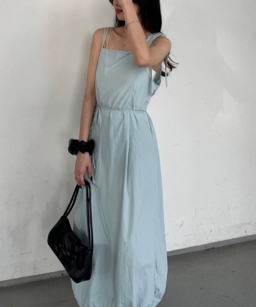 nemne store(ネンネストア)の「《Delfy》ナイロンバックシャンワンピース(ワンピース・レディース・ライトブルー/ブラック・MEDIUM/SMALL)」の14枚目の写真