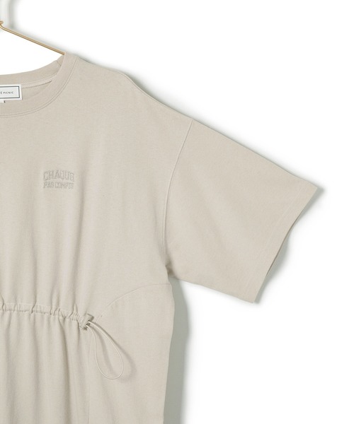 ROPE' PICNIC（ロペピクニック）の「ウエストドロスト付きTワンピース（ワンピース・レディース・ブラック/ベージュ/オフホワイト・38）」の16枚目の写真