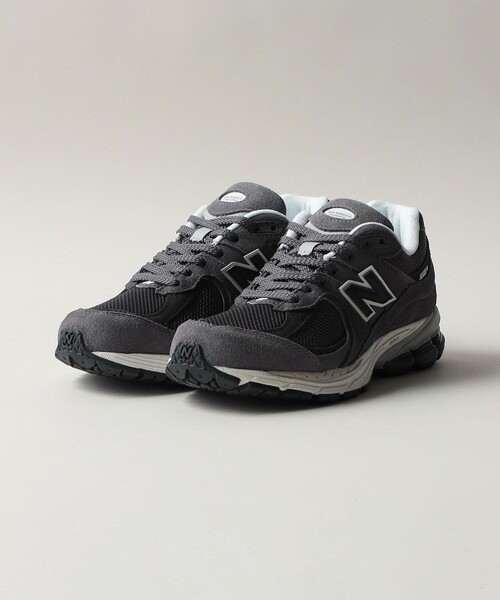 NEW BALANCE（ニューバランス）の「＜New Balance＞M2002R（スニーカー・レディース・ナチュラル/ダークグレー/モカ・22.5cm/23cm/23.5cm/24cm/24.5cm）」の4枚目の写真