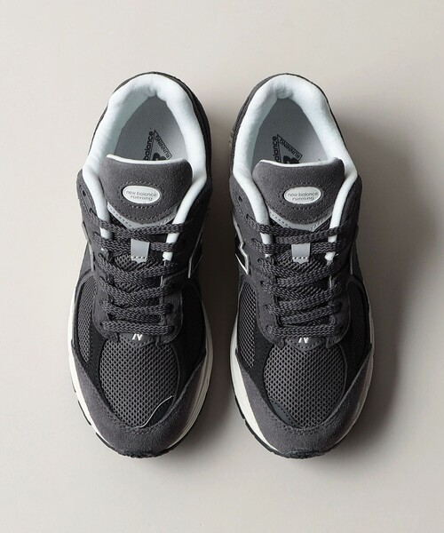 NEW BALANCE（ニューバランス）の「＜New Balance＞M2002R（スニーカー・レディース・ナチュラル/ダークグレー/モカ・22.5cm/23cm/23.5cm/24cm/24.5cm）」の5枚目の写真