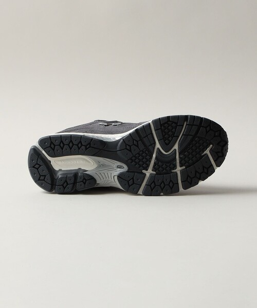 NEW BALANCE（ニューバランス）の「＜New Balance＞M2002R（スニーカー・レディース・ナチュラル/ダークグレー/モカ・22.5cm/23cm/23.5cm/24cm/24.5cm）」の8枚目の写真
