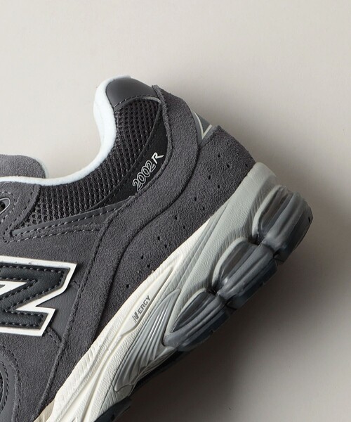 NEW BALANCE（ニューバランス）の「＜New Balance＞M2002R（スニーカー・レディース・ナチュラル/ダークグレー/モカ・22.5cm/23cm/23.5cm/24cm/24.5cm）」の11枚目の写真