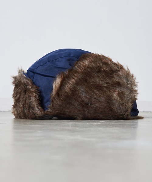 Revo.（レボ）の「フェイクファー ミリタリー フライトキャップ 耳当て付き 2way（キャップ・メンズ・ブラック/カーキ/ネイビー・FREE）」の6枚目の写真