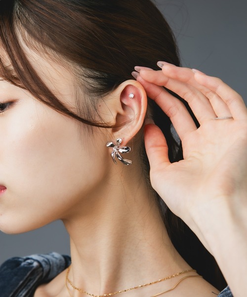 金属アレルギー対応】Os -オズ- メタルフラワーピアス D（ピアス（両耳