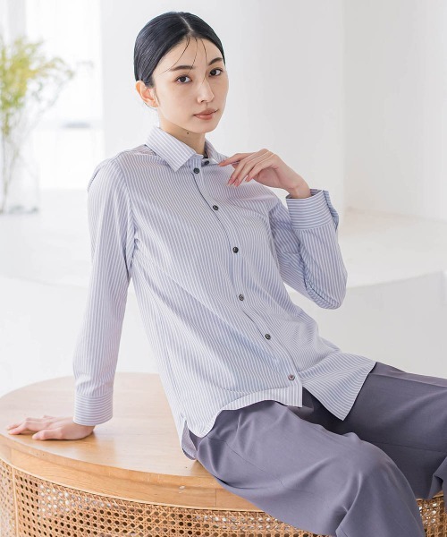 la.f…(ラエフ)の「J-CAMICIEシャツ≪洗濯機で洗える/接触冷感≫(シャツ/ブラウス・レディース・グレー系その他/ホワイト・9号/7号/11号)」の2枚目の写真
