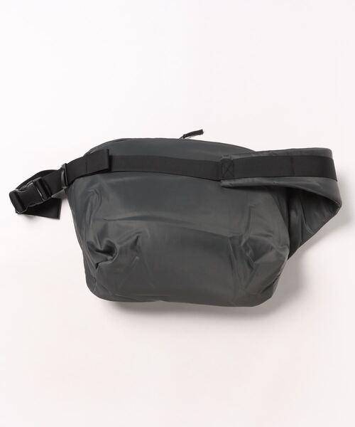 ADAM PATEK(アダムパテック)の「【Km】【it】【ADAMPATEK】bright twill BIG body bag/ブライトツイル配色ビッグボディバッグ(ショルダーバッグ・メンズ・グレー/ブラック・FREE)」の3枚目の写真