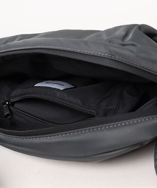 ADAM PATEK(アダムパテック)の「【Km】【it】【ADAMPATEK】bright twill BIG body bag/ブライトツイル配色ビッグボディバッグ(ショルダーバッグ・メンズ・グレー/ブラック・FREE)」の6枚目の写真