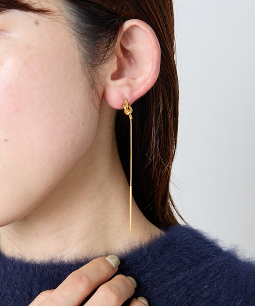 PAPILLONNER（パピヨネ）の「ステンレスノットロングピアス（ピアス（両耳用）・レディース・シルバー/ゴールド・FREE）」の9枚目の写真