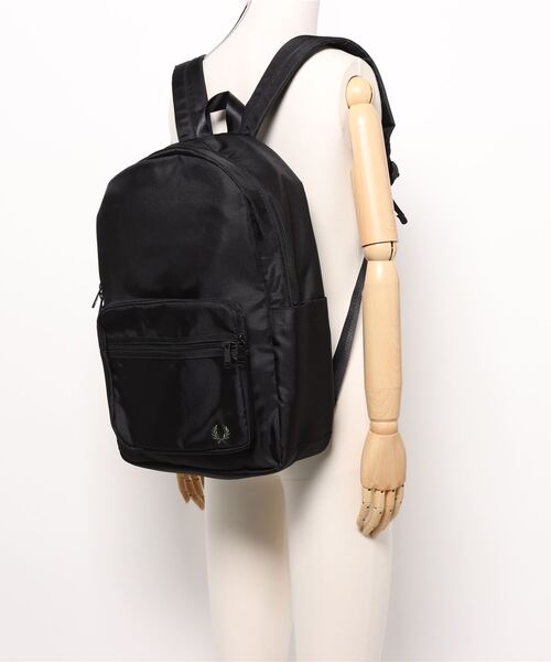 FRED PERRY(フレッドペリー)の「Ballistic Nylon Backpack(バックパック/リュック・メンズ・ブラック・ONE SIZE)」の9枚目の写真