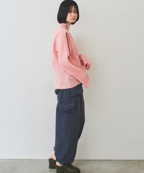 soduk(スドーク)の「【soduk】multi pockets cargo pants(カーゴパンツ・レディース・ブラック/グレー・M/S)」の4枚目の写真