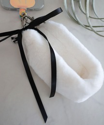 tiny tiny（ティニーティニー）の「フェイクファーハンドストラップ[tiny tiny(ティニーティニー)]（キーホルダー）」