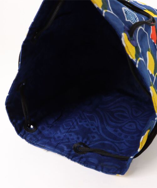 UNBILLION（アンビリオン）の「アフリカンスクエアー AFRICANSQUARE / パーニュ巾着（ショルダーバッグ・レディース・ブルー/レッド/ホワイト・FREE）」の10枚目の写真