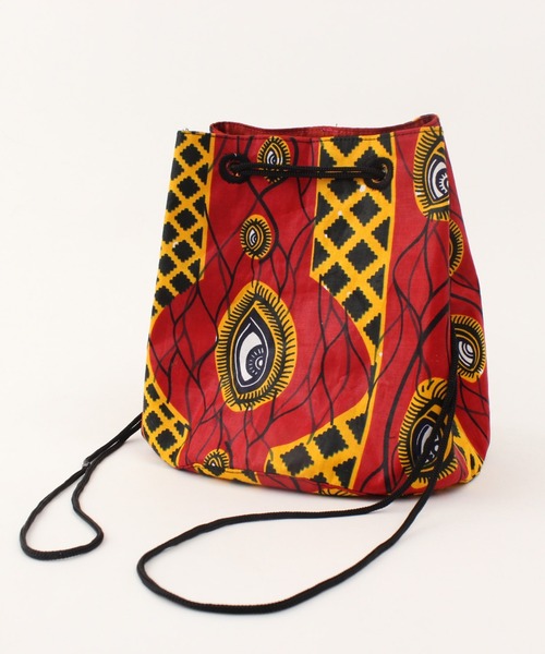 UNBILLION（アンビリオン）の「アフリカンスクエアー AFRICANSQUARE / パーニュ巾着（ショルダーバッグ・レディース・ブルー/レッド/ホワイト・FREE）」の3枚目の写真