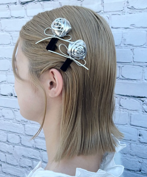 poiregnee（ポワニェ）の「［select］ローズリボンヘアクリップ 2個セット（ヘアピン・レディース・ブラック/シルバー・FREE）」の3枚目の写真