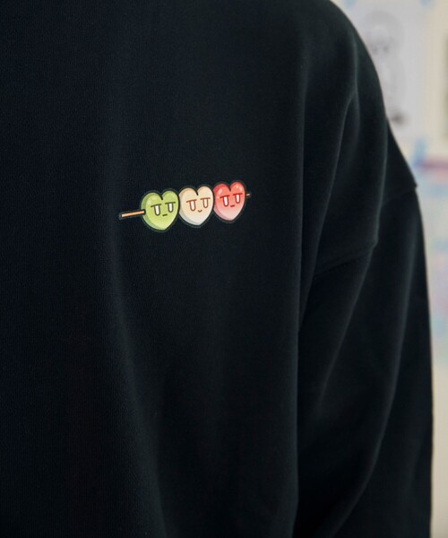 FREAK'S STORE(フリークスストア)の「Kurt Wu/カート ウー 団子 SWEAT/バックプリント クルーネック スウェット(スウェット・メンズ・ブラック/グレー/ホワイト・X-LARGE/MEDIUM/LARGE)」の16枚目の写真