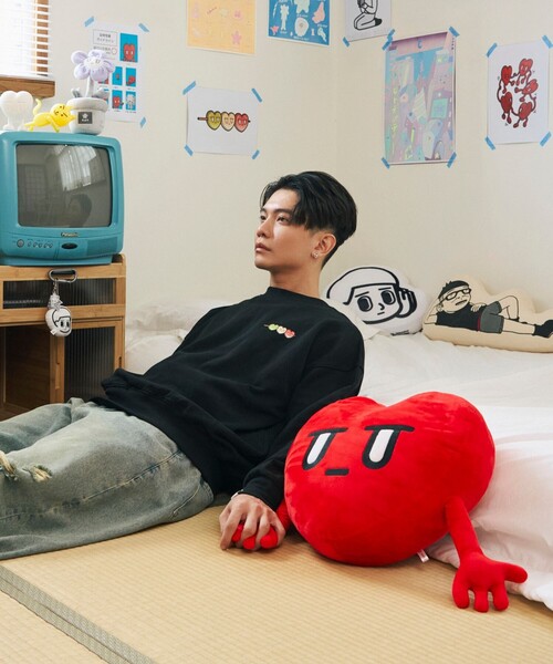 FREAK'S STORE(フリークスストア)の「Kurt Wu/カート ウー 団子 SWEAT/バックプリント クルーネック スウェット(スウェット・メンズ・ブラック/グレー/ホワイト・X-LARGE/MEDIUM/LARGE)」の17枚目の写真