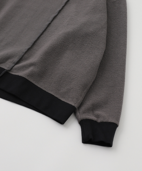 JOINT WORKS(ジョイントワークス)の「Name./ネーム ASYMMETRIC SWITCHING SWEAT SHIRT(パーカー・メンズ・チャコールグレー・2)」の4枚目の写真