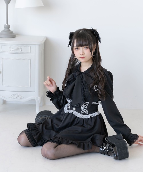 DearMyLove（ディアマイラブ）の「レースフリルたっぷり上品ボウタイリボンブラウス（シャツ/ブラウス・レディース・ボルドー/ブラック×ホワイト/ホワイト×ブルー/ホワイト×ブラック/ホワイト/ブラック/ホワイト×ピンク・LL/MEDIUM/3L/LARGE）」の5枚目の写真