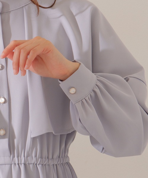 Lace Ladies(レースレディース)の「ケープカラー サイド プリーツ マキシ ワンピース(ワンピース・レディース・ブラック/アイボリー/ブルーグレー・FREE/S)」の9枚目の写真