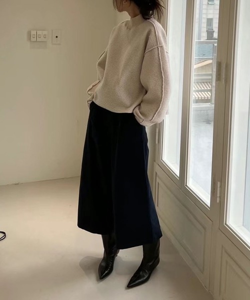 LYEON(リヨン)の「ブークレスタンドリブプルオーバー/アウトシームハイネックトップス/クロップドオーバートレーナー(その他トップス・レディース・アイボリー/ブルー/グレー・FREE)」の17枚目の写真