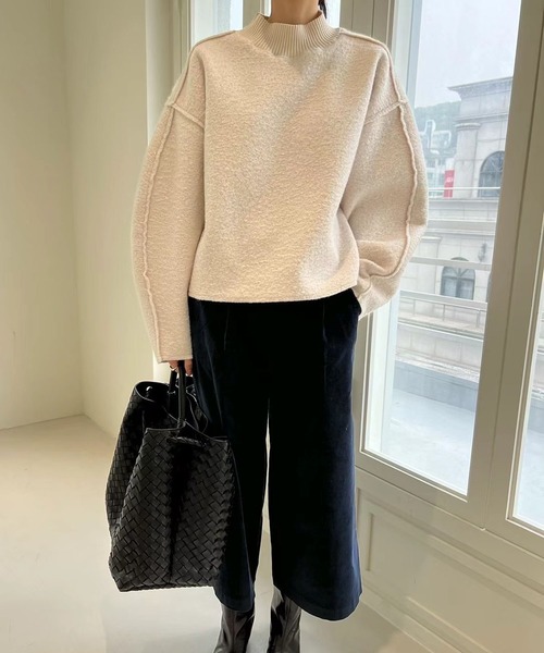 LYEON(リヨン)の「ブークレスタンドリブプルオーバー/アウトシームハイネックトップス/クロップドオーバートレーナー(その他トップス・レディース・アイボリー/ブルー/グレー・FREE)」の16枚目の写真