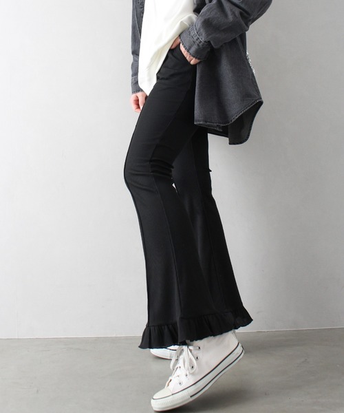 SpRay（スプレイ）の「テレコ裾フリルフレアパンツ（その他パンツ・レディース・ブラック/アイボリー/チャコールグレー・FREE）」の10枚目の写真