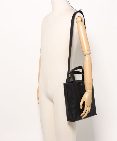 A.P.C.（アーペーセー）の「CABAS MAIKO SMALL（ショルダーバッグ・レディース・ブラック・ONESIZE）」の5枚目の写真