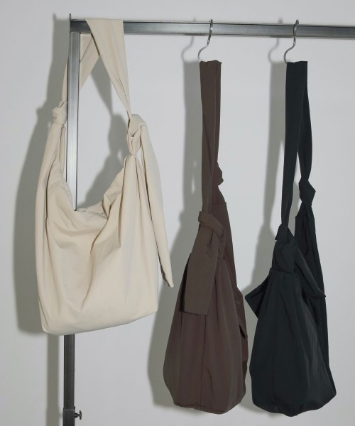 Knot Nylon Bag（ショルダーバッグ）｜anuke（アンヌーク）の