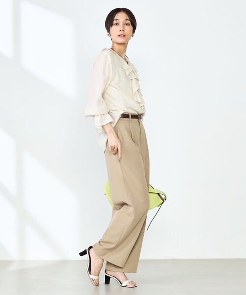 NOLLEY’S(ノーリーズ)の「【追加】(CLASSY5月号掲載)ラッフル衿とろみブラウス(シャツ/ブラウス・レディース・ネイビー/オフホワイト/ブルー/ホワイト系その他2/ベビーピンク・38)」の12枚目の写真