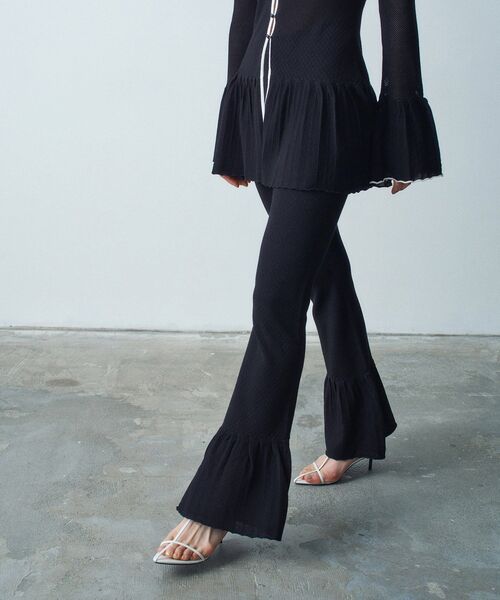 CODE A（コードエー）の「lace knit pants（その他パンツ・レディース・オフホワイト/ブラック・00）」の2枚目の写真
