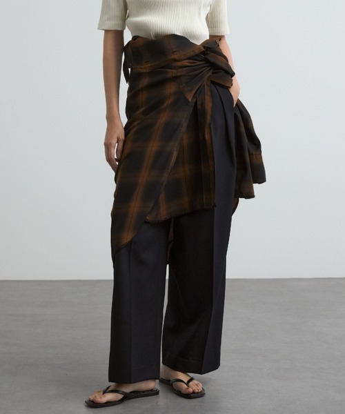 CREDONA（クレドナ）の「【THE C】 ICHIGUN PANTS/イチグンパンツ（スラックス・レディース・ブラウン/チャコールグレー/ブラック/イエロー系その他/ネイビー・0/1/2）」の4枚目の写真