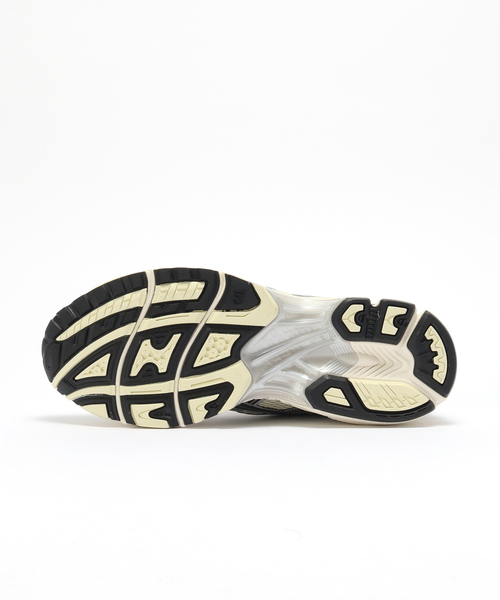 ASICS(アシックス)の「【ASICS / アシックス】GEL-KAYANO 14 / 1203A537(スニーカー・メンズ・シルバー/グリーン・26cm/26.5cm/27cm/27.5cm/28cm)」の5枚目の写真