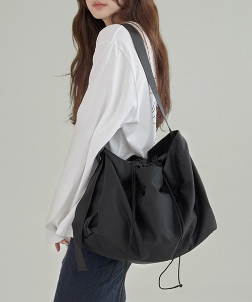 Miniministore（ミニミニストア）の「ショルダーバッグ 大容量 ナイロン鞄 黒（ショルダーバッグ・レディース・ブラック・FREE）」の16枚目の写真