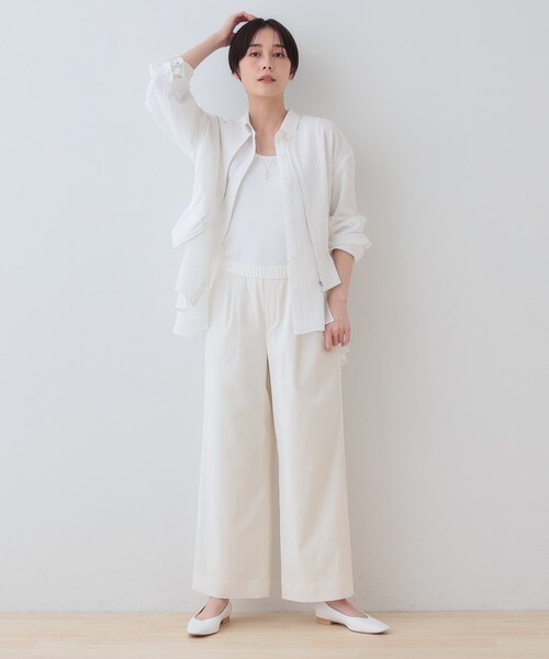 INDIVI（インディヴィ）の「【洗える／凹凸素材】ドロストデザインショート丈ブルゾン（ブルゾン・レディース・ホワイト/ブラック・38/34/05/15 /13）」の6枚目の写真