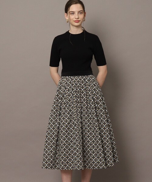 DRESSTERIOR（ドレステリア）の「【着映え/洗える】オーバーラップサークルリブニットコンビドレス（ワンピース・レディース・ベージュ系・34/36/38）」の3枚目の写真