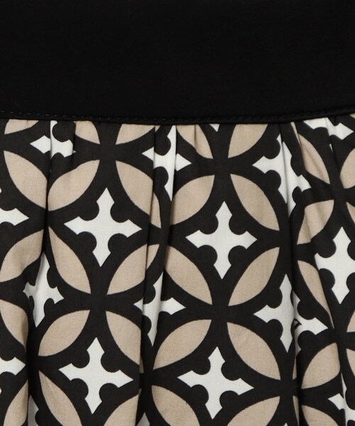 DRESSTERIOR（ドレステリア）の「【着映え/洗える】オーバーラップサークルリブニットコンビドレス（ワンピース・レディース・ベージュ系・34/36/38）」の10枚目の写真