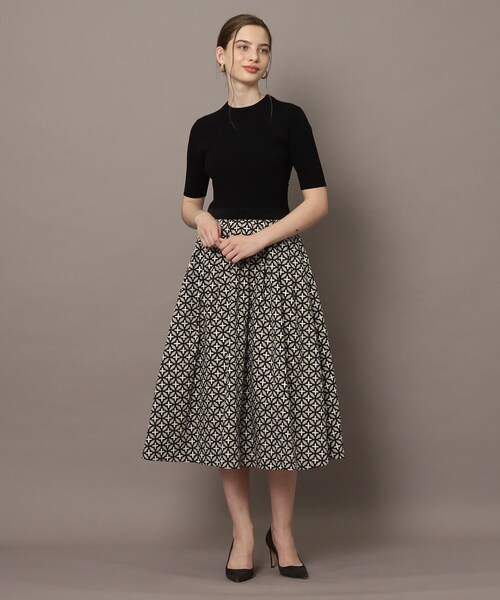 DRESSTERIOR（ドレステリア）の「【着映え/洗える】オーバーラップサークルリブニットコンビドレス（ワンピース・レディース・ベージュ系・34/36/38）」の11枚目の写真