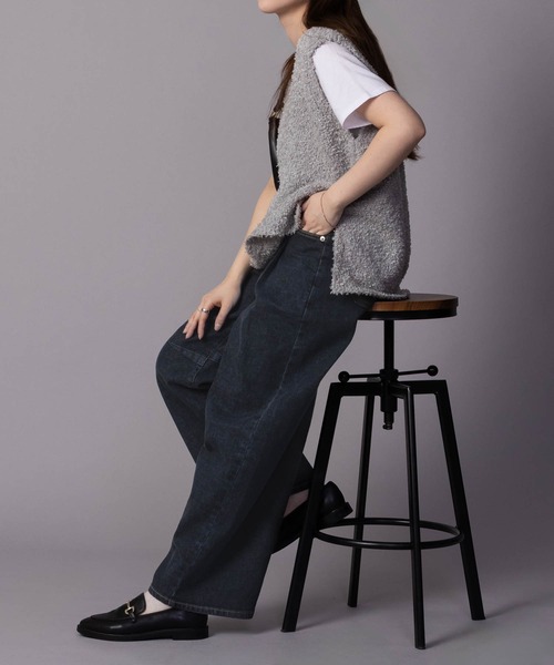 SOMETHING(サムシング)の「SOMETHING HANA TUCK CURVE PANTS(デニムパンツ・レディース・ブルー系その他/インディゴブルー/ブラック系/ベージュ系・XS/S/M)」の6枚目の写真