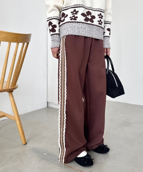 SOLLON.（ソルロン）の「プチレースサイドラインパンツ（スウェットパンツ・レディース・グレー/ネイビー/ブラック/アイボリー/ブラウン/ライトブルー/ピンク・M）」の4枚目の写真