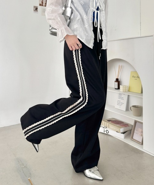 SOLLON.（ソルロン）の「プチレースサイドラインパンツ（スウェットパンツ・レディース・グレー/ネイビー/ブラック/アイボリー/ブラウン/ライトブルー/ピンク・M）」の16枚目の写真