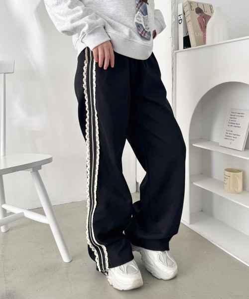 SOLLON.（ソルロン）の「プチレースサイドラインパンツ（スウェットパンツ・レディース・グレー/ネイビー/ブラック/アイボリー/ブラウン/ライトブルー/ピンク・M）」の8枚目の写真