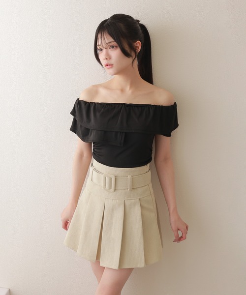 M DOLLY(エムドリー)の「asymmetry frill offshoulder tops/アシンメトリーフリルオフショルダートップス(Tシャツ/カットソー・レディース・ブラック/ブルー/ホワイト/ピンク・S/M)」の2枚目の写真