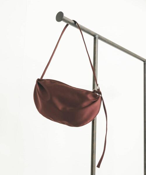 KBF（ケイビーエフ）の「サテンミニショルダーBAG（ショルダーバッグ・レディース・ブラック/ブラウン/ミント・ONE）」の7枚目の写真