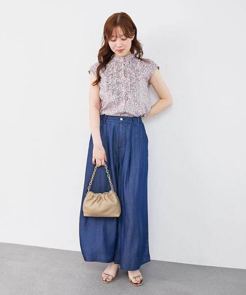 le.coeur blanc（ルクールブラン）の「ツータックワイドクロップドデニム（デニムパンツ・レディース・ブルー/サックスブルー・40/38）」の20枚目の写真