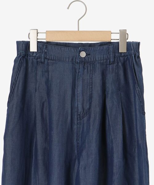 le.coeur blanc（ルクールブラン）の「ツータックワイドクロップドデニム（デニムパンツ・レディース・ブルー/サックスブルー・40/38）」の4枚目の写真