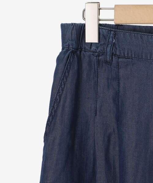 le.coeur blanc（ルクールブラン）の「ツータックワイドクロップドデニム（デニムパンツ・レディース・ブルー/サックスブルー・40/38）」の8枚目の写真