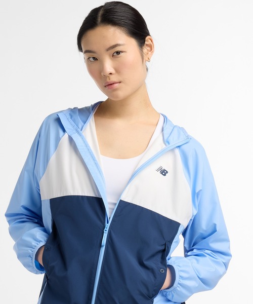 NEW BALANCE(ニューバランス)の「Athletics パッカブルフルジップジャケット(ナイロンジャケット・レディース・ブルー系その他・SMALL/MEDIUM/LARGE)」の9枚目の写真